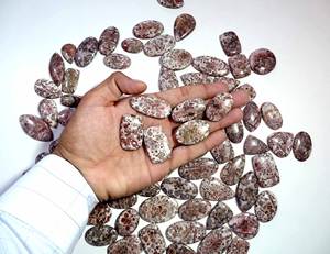 Piedra preciosa suelta de jaspe de piel de leopardo Natural de alta calidad de cuarzo de cabujón de varios tamaños para la fabricación de joyas - Product Image 5