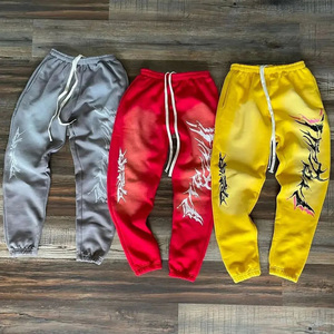 กางเกงวิ่งการปรับแต่งผ้าคุณภาพสูงพร้อมโลโก้และรูปแบบที่กำหนดเองเหมาะสำหรับการออกกำลังกายกีฬาและสตรีทแวร์ที่ทันสมัย - Product Image 3