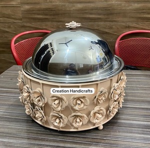 Hermoso calentador de alimentos de metal beige Diseño moderno Acero inoxidable Catering Chafer El mejor producto para uso doméstico o comercial - Product Image 1