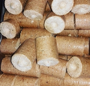 Briquettes de bois de pin dur de 6 mm à haute efficacité pour poêle à granulés - Product Image 4