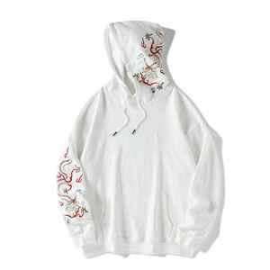 Sudadera con capucha bordada personalizada y elegante para mujer, elaborada con un diseño de puntada detallado para trajes cálidos y de moda - Product Image 1