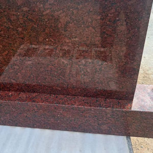 Monuments en granit naturel rouge impérial poli, élégants et haut de gamme, pour les villas modernes et les applications de parcs - Product Image 6