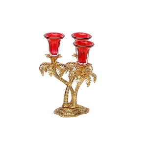 Bougeoir Chandelier Décoratif Fait Main avec Finition Dorée, Décor de Fête de Mariage, Bougeoir d'Église en Métal et Laiton - Product Image 1