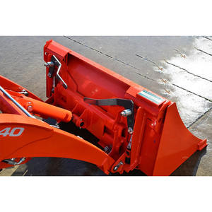 Tractor Agrícola Kubota BX23S 2022 con Tracción en las 4 Ruedas y Bomba - Product Image 2