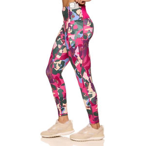 Leggings de yoga pour femmes en tissu tricoté respirant, imprimés en 3D, avec logo personnalisable, service OEM pour l'entraînement en salle de sport - Product Image 3
