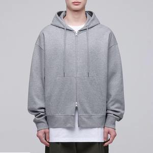 Sweat-shirt à capuche zippé noir uni pour homme avec poches avant et cordon de serrage, sweat-shirt décontracté surdimensionné à fermeture éclair intégrale pour l'automne - Product Image 1