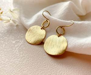 Boucles d'oreilles créoles en laiton faites à la main, très vendues, pour femmes, design magnifique pour les fêtes et les mariages - Product Image 6