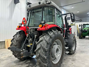 Tracteur Massey Ferguson 5S.135 d'occasion en bon état, année de fabrication 2015 2016 2017 2020 2022 2023 2024, disponible en gros - Product Image 4