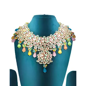 ชุดสร้อยคอเจ้าสาว Meenakari Kundan ชุบทอง22k ประดับด้วยหินเพทายสำหรับงานแต่งงาน - Product Image 5