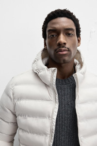 Chaqueta acolchada de invierno con capucha gris de último diseño con puños elásticos de cuello alto con cierre de cremallera y bolsillos interiores Welt Chaquetas para hombres - Product Image 4
