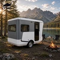 Mini-caravane de luxe compacte pour couples, idéale pour les vacances en camping