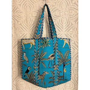 Sac fourre-tout matelassé pour femme, imprimé jungle, fermeture ouverte, en cuir et nylon, avec broderie décorative, pour usage quotidien, été et automne - Product Image 2