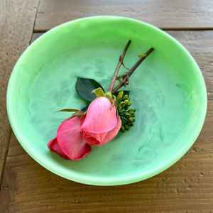 Cuenco de Ángel de Resina Epoxi |   Tazón de Almacenamiento para Ensaladas y Frutas, Hecho a Mano, Pulido y Duradero, para Regalo y Uso Doméstico - Product Image 1