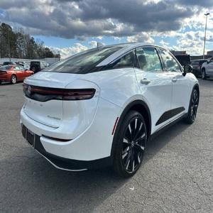 Toyota Crown 2024 en PARFAIT ÉTAT - Product Image 2