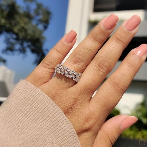 Anillo de Diamantes Cultivados en Laboratorio con Forma Elegante y Agrupación Intensa, Oro Sólido de 14K, Lujo Certificado IGI, para Fiesta de Mujer, Precio Mayorista India - Product Image 5