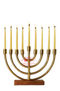 Bougeoir Menorah avec forme de diamant Dernier design moderne Finition en métal aluminium argenté Vente chaude pour la décoration de Pâques - Product Image 4