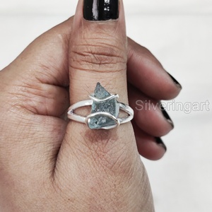Bague pour femme en argent sterling 925 avec pierre brute naturelle d'apatite bleue, cadeau de Noël et de Thanksgiving - Product Image 4