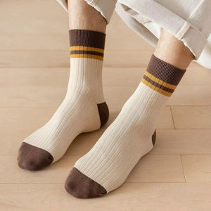 Calcetines Deportivos Premium con Diseño Gráfico, Estilo Urbano, Transpirables, de Algodón, para Uso Diario, Diseño Moderno para Marcas de Moda, Venta al por Mayor y Menor - Product Image 3