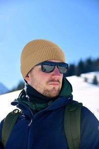 Gorro de invierno de lana acanalada para hombre, gorro cálido de punto suave, ideal para viajes de trabajo al aire libre y uso diario en ambientes fríos - Product Image 5