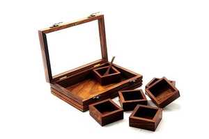 Boîte à épices en bois avec compartiments carrés, cuillère en bois, Masala Dabba traditionnel pour la cuisine - Product Image 4