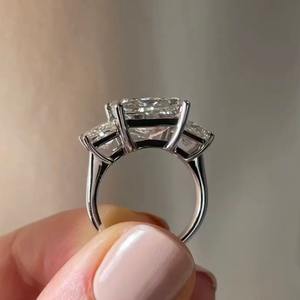 Bague de fiançailles en or 14 carats à trois pierres 2.0CTW Princess Cut Lab Grown Diamond Classic Anniversary Gift Bague de mariage en argent 925 VS1 - Product Image 3