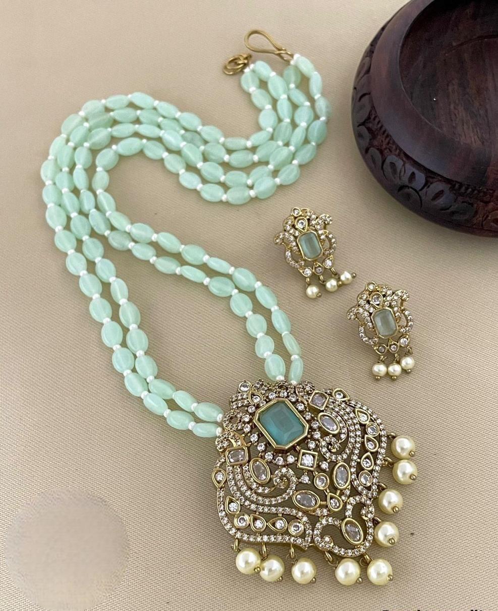 ทะเลสีเขียว