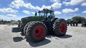 รถแทรกเตอร์ Fendt 211 Vario 70HP เครื่องยนต์ดีเซล Kubota 4x4 Deutz ปั๊มกระปุกเกียร์แบบแกนขับสำหรับการเกษตรในฟาร์ม - Product Image 6