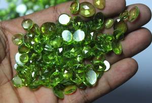 หินเพอริโดธรรมชาติแบบหลวมมีรูปทรงและขนาดต่างๆสำหรับการทำเครื่องประดับ - Product Image 5