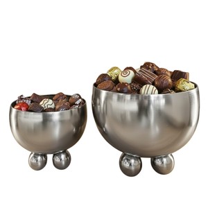 Tazón de Servir con Pedestal con Patrón de Rosas en Relieve Plateado de la Mejor Calidad, Plato de Postre de Metal Decorativo de Lujo para Bodas y Decoración del Hogar - Product Image 2