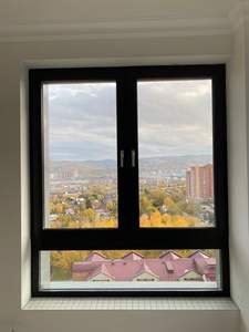 Fenêtres élégantes en alliage d'aluminium avec écran en acier inoxydable de qualité supérieure, combinant sécurité, ventilation et design contemporain. - Product Image 3