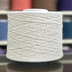 Professional Manufacturer's 100% Pure Cotton Knitting <b>Yarn</b> White Carded for Weaving-<b>Recycled</b> Raw Pattern - Product Image 1