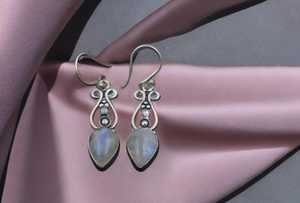 Boucles d'oreilles en pierre de lune, pierre précieuse, argent sterling 925, bijoux faits à la main, cadeau d'anniversaire élégant pour femmes et filles - Product Image 3