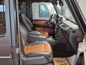 รถยนต์เมอร์เซเดส-เบนซ์ จี-คลาส ปี 2017 รถเอสยูวี ขับเคลื่อน 4x2 พวงมาลัยซ้าย เครื่องยนต์เทอร์โบ เกียร์อัตโนมัติ สีดำ ล้อแม็ก R18 เบนซิน เบาะหนัง สำหรับขับขี่ออฟโรด - Product Image 3