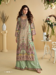 Salwar Kameez indien de qualité export, en crêpe premium avec imprimé numérique, travail Aari fait main et broderies fantaisie, avec dupatta. - Product Image 4