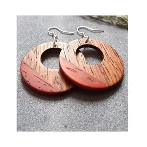 Ready To Ship Market Hot sale 2024 Vintage Trendy Ethnic Style Geometric Printed African Retro Wooden Earrings For Women