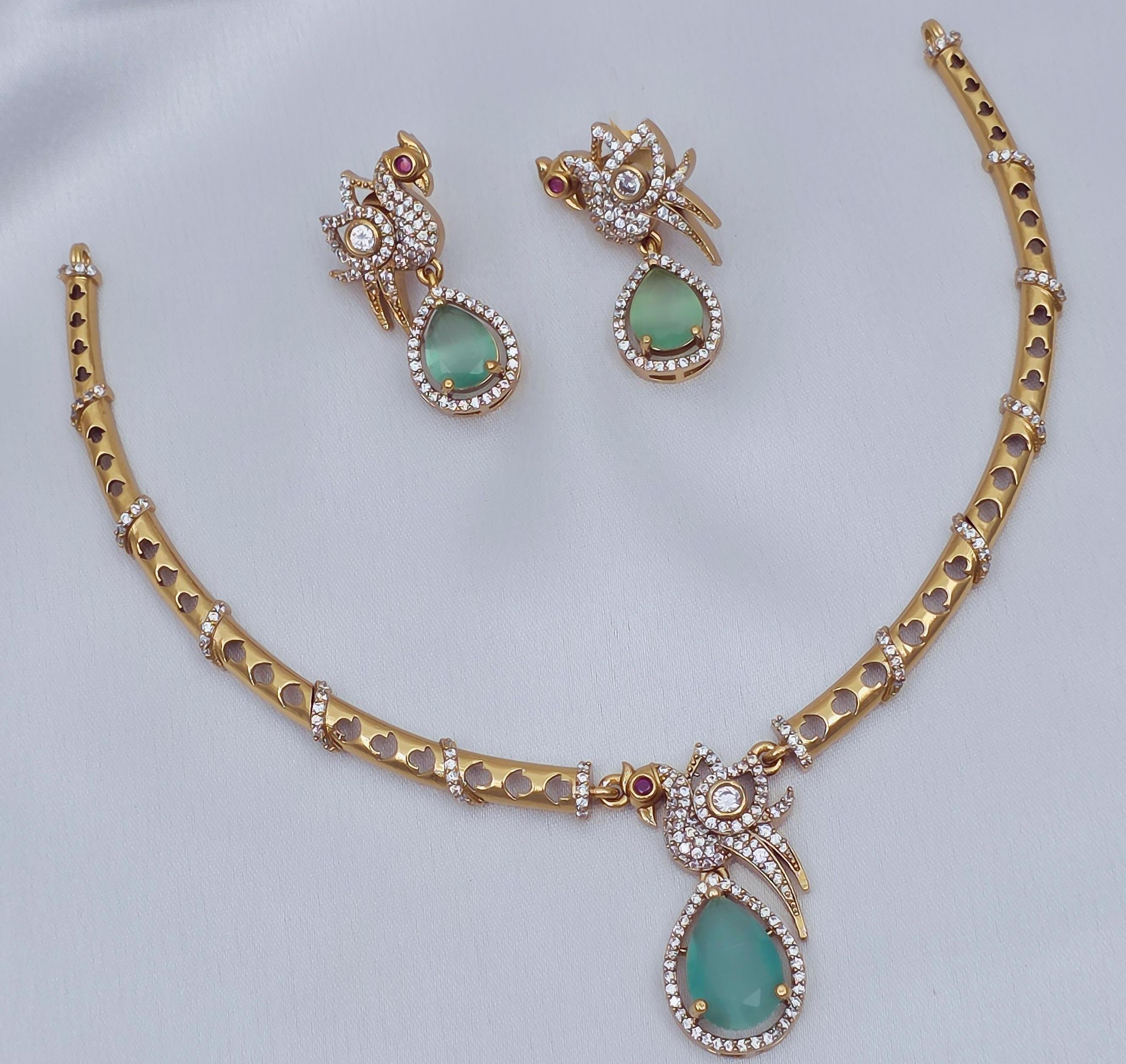 ทะเลสีเขียว