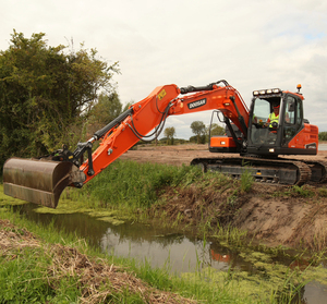 Original Doosan DX140LC-<b>5</b> Crawler Excavator Powerful Engine Stable Operation 14T Earthmoving Equipment <b>for</b> <b>Sale</b> Factory Price Pr - Product Image 1