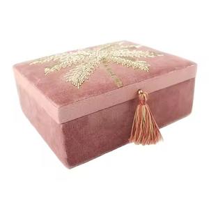 Boîte de rangement pour bijoux, conteneur pour la maison, en velours, de forme carrée, accessoires de rangement uniques, boîtes de rangement portables - Product Image 1