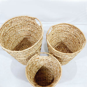 Juego de 3 Cestas Redondas Altas de Almacenamiento Tejidas de Jacinto de Agua, Estilo Rústico y Ecológico, Marca Artex Dong Thap - Product Image 2