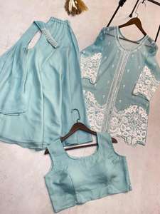 Chemisier haut en organza pur et Palazzo circulaire en organza doux Collection de vêtements de fête et de fête Femmes Costume traditionnel de fête - Product Image 6