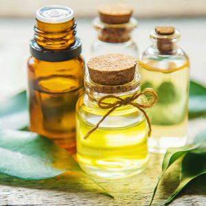 Fabricants d'usine en gros de l'huile essentielle de Manuka pure et naturelle la plus vendue au prix de gros d'usine en provenance d'Inde - Product Image 1