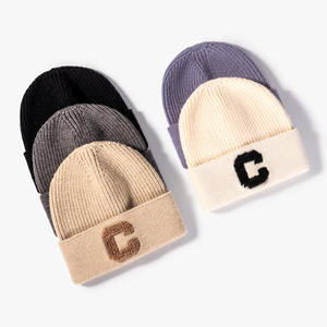 2025 Logo personnalisé brodé bonnet chapeau haute qualité acrylique tricoté Ski casquette chaud multicolore serviette femmes hommes dessin animé motif - Product Image 3