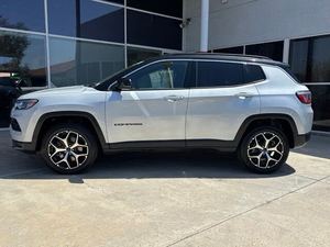 Jeep Compass Limited 4WD USADO de 2025 - Product Image 2