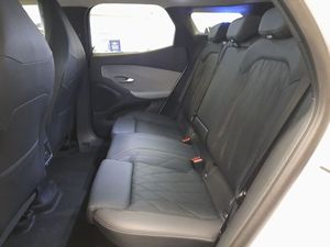 EXPLORER PREMIUM SUV 2025 USADO RECIENTEMENTE, TODOTERRENO, TRANSMISIÓN AUTOMÁTICA - Product Image 2