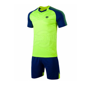 Fabricación de fábrica Ropa deportiva Uniforme de fútbol Color personalizado Uniforme de fútbol de alta calidad para adultos - Product Image 2
