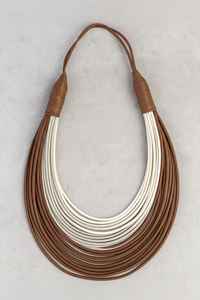 Collier moderne épais à plusieurs couches, collier en cordon ciré, meilleur cadeau pour les fêtes, collier ras du cou, broderie de créateur pour les fêtes des femmes - Product Image 3