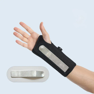 MESS SPORTS – Dernier modèle de support de poignet et de main unisexe réglable en néoprène avec fermeture magnétique, attelle stabilisatrice pour entorses et fractures - Product Image 4