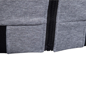 Sudadera con capucha y cremallera completa de algodón de felpa francesa ligera para hombre con logotipo personalizado Essentials y ajuste cómodo - Product Image 5