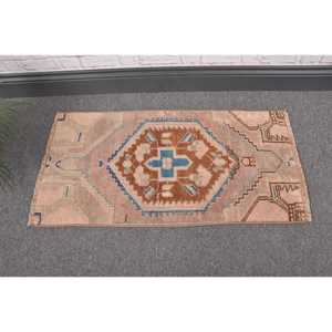 Alfombra Vintage de 1.4x2.7 pies, Alfombra Turca Pequeña, Alfombra de Lana con Estampado Animal en Tonos Marrón y Azul - Product Image 2