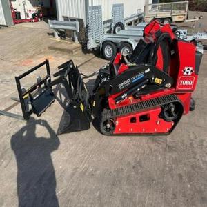 รถตักล้อยาง Toro Dingo TX1000W ขนาดเล็ก แบบตีนตะขาบ กว้างพิเศษ บรรทุกได้ 2 ตัน เครื่องยนต์ดีเซล - Product Image 3